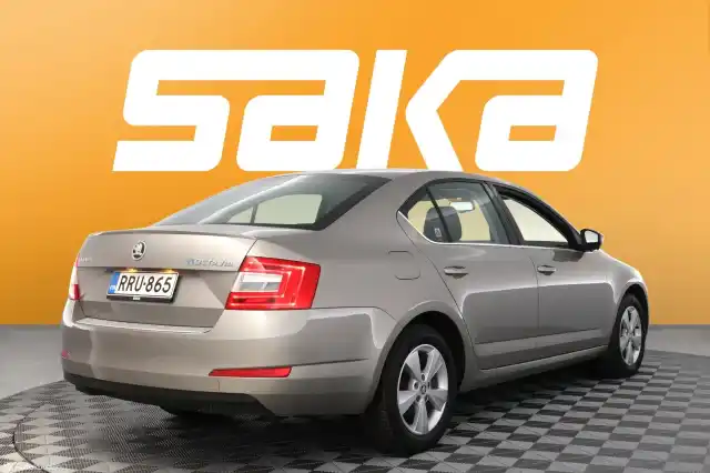 Ruskea Viistoperä, Skoda Octavia – RRU-865