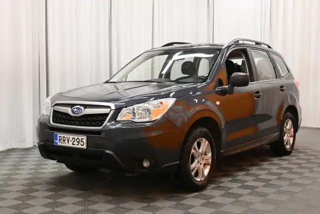 Harmaa Farmari, Subaru Forester – RRV-295