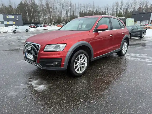 Punainen Maastoauto, Audi Q5 – RRV-671