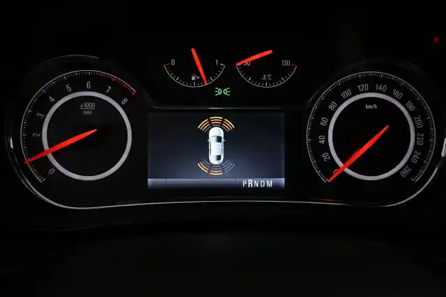 Ruskea Farmari, Opel Insignia – RRZ-970