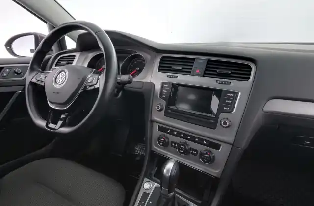 Harmaa Viistoperä, Volkswagen Golf – RSA-862