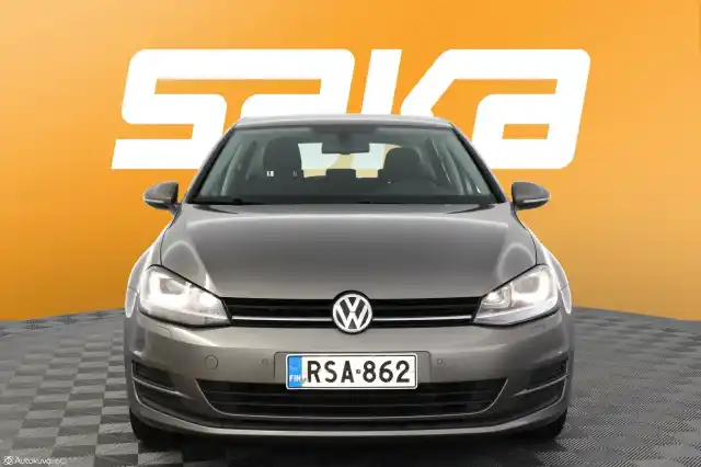 Harmaa Viistoperä, Volkswagen Golf – RSA-862