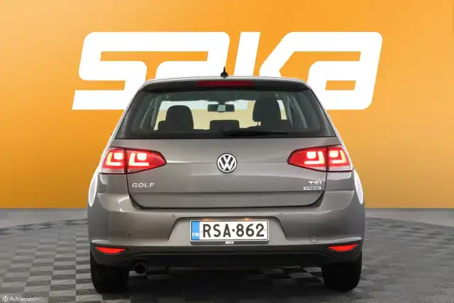 Harmaa Viistoperä, Volkswagen Golf – RSA-862