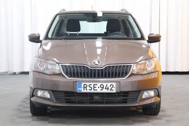 Ruskea (beige) Farmari, Skoda Fabia – RSE-942