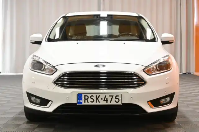 Valkoinen Viistoperä, Ford Focus – RSK-475