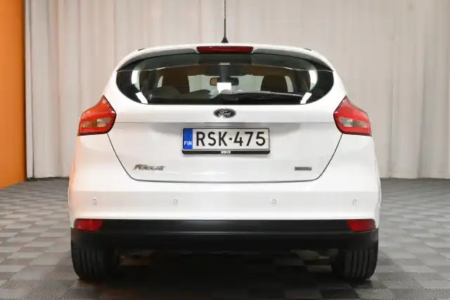 Valkoinen Viistoperä, Ford Focus – RSK-475