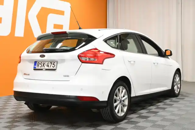 Valkoinen Viistoperä, Ford Focus – RSK-475