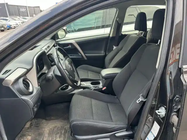 Ruskea (beige) Maastoauto, Toyota RAV4 – RSK-799
