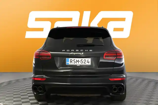 Musta Maastoauto, Porsche Cayenne – RSM-524