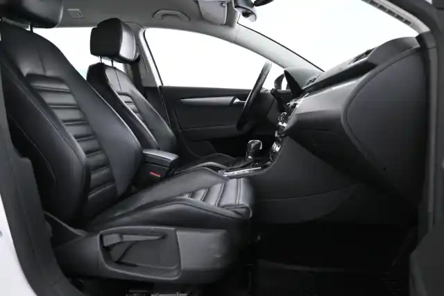 Valkoinen Farmari, Volkswagen Passat – RSM-565