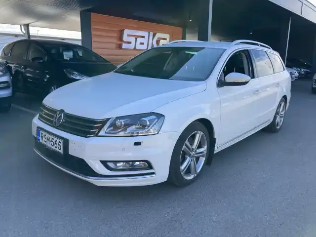 Valkoinen Farmari, Volkswagen Passat – RSM-565