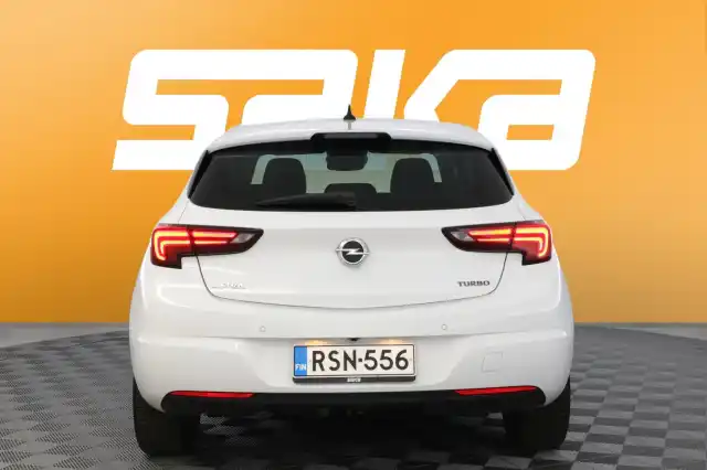 Valkoinen Viistoperä, Opel Astra – RSN-556