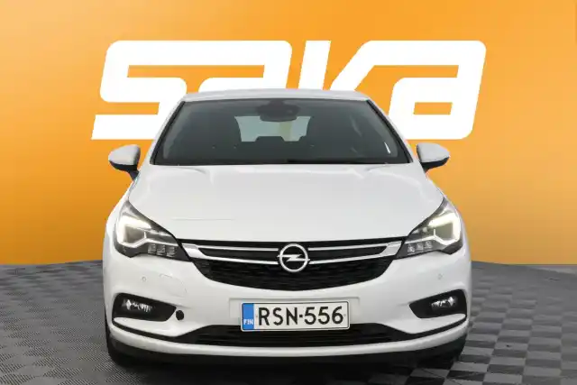 Valkoinen Viistoperä, Opel Astra – RSN-556