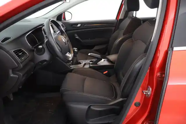 Punainen Viistoperä, Renault Megane – RSO-834