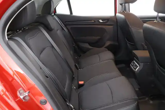 Punainen Viistoperä, Renault Megane – RSO-834