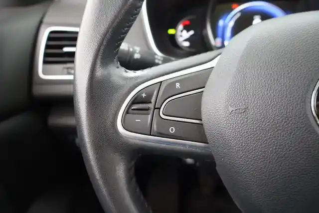 Punainen Viistoperä, Renault Megane – RSO-834