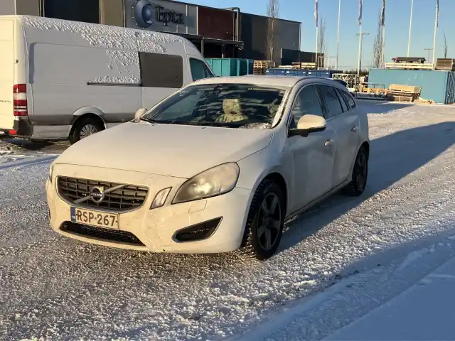 Valkoinen Farmari, Volvo V60 – RSP-267