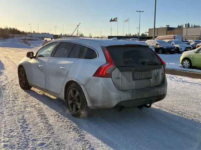 Valkoinen Farmari, Volvo V60 – RSP-267