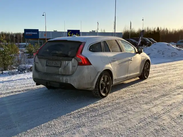 Valkoinen Farmari, Volvo V60 – RSP-267