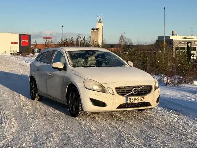 Valkoinen Farmari, Volvo V60 – RSP-267