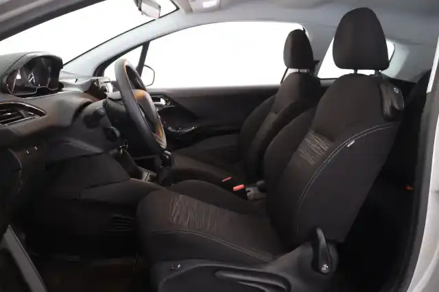 Harmaa Viistoperä, Peugeot 208 – RSP-312
