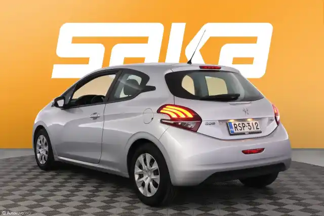 Harmaa Viistoperä, Peugeot 208 – RSP-312