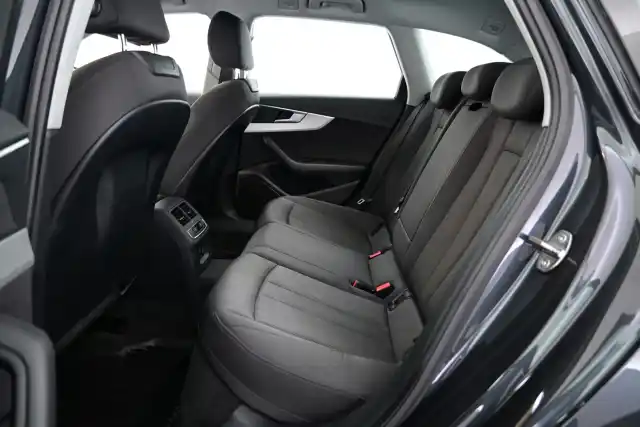 Vihreä Farmari, Audi A4 – RSP-470