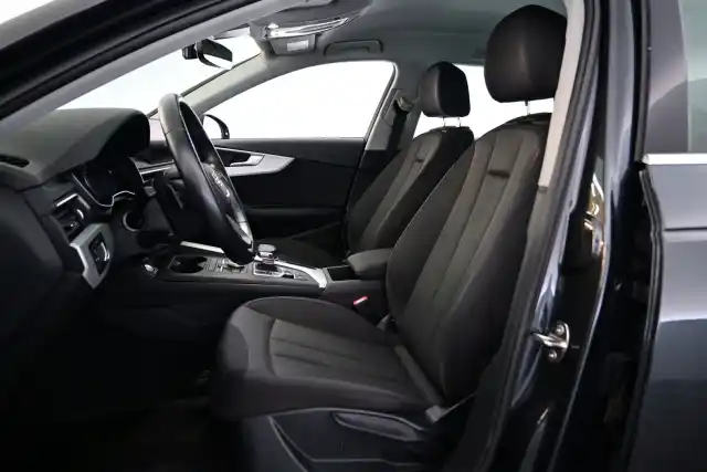 Vihreä Farmari, Audi A4 – RSP-470