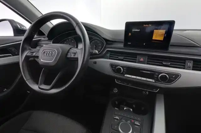 Vihreä Farmari, Audi A4 – RSP-470