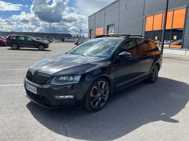 Musta Farmari, Skoda Octavia – RSP-653