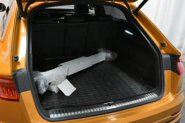 Oranssi Maastoauto, Audi Q8 – RSQ-8