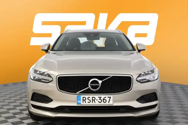 Beige Farmari, Volvo V90 – RSR-367