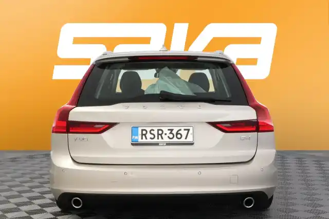 Beige Farmari, Volvo V90 – RSR-367