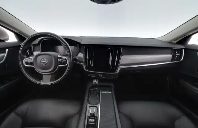 Beige Farmari, Volvo V90 – RSR-367