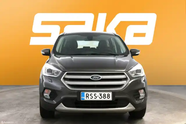 Harmaa Maastoauto, Ford Kuga – RSS-388