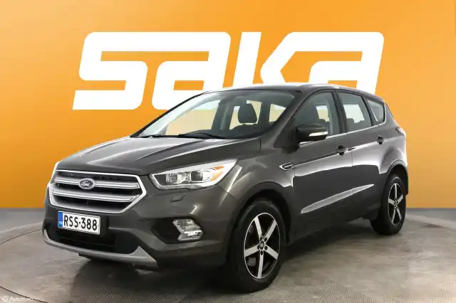 Harmaa Maastoauto, Ford Kuga – RSS-388