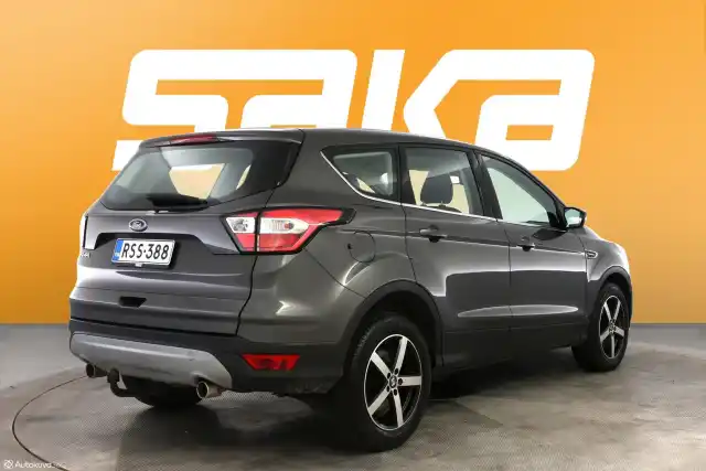 Harmaa Maastoauto, Ford Kuga – RSS-388