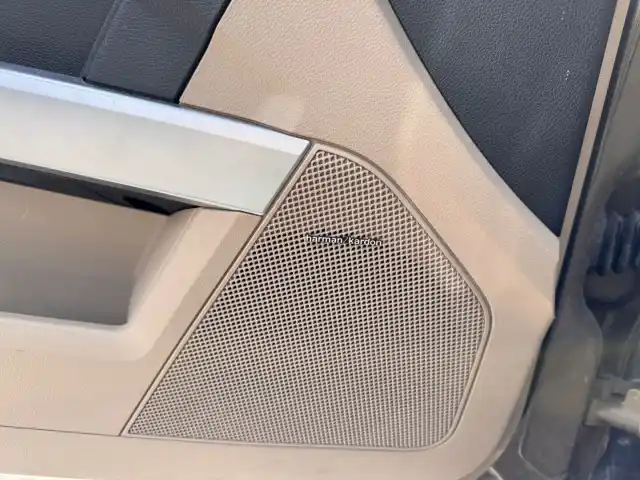 Beige Maastoauto, Mercedes-Benz GLK – RSS-689