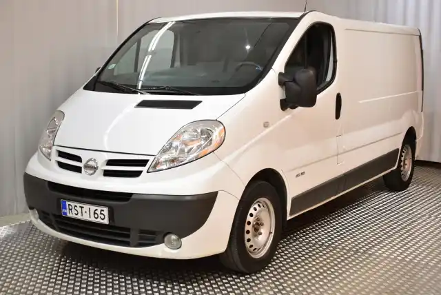 Valkoinen -, Nissan Primastar – RST-165