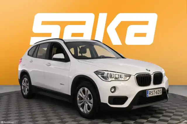 Valkoinen Maastoauto, BMW X1 – RST-620