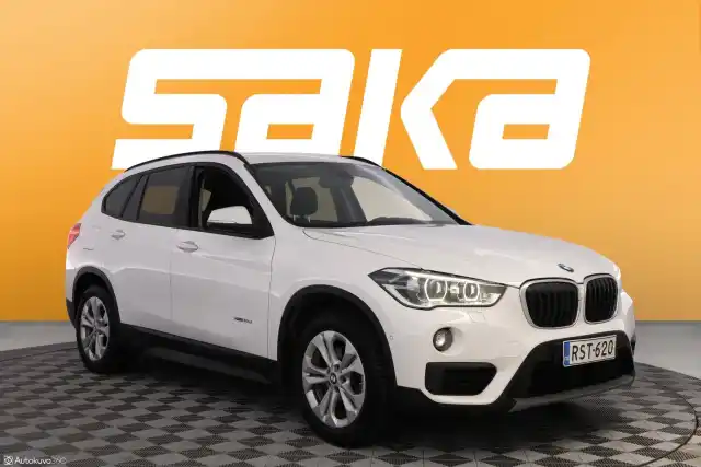 Valkoinen Maastoauto, BMW X1 – RST-620