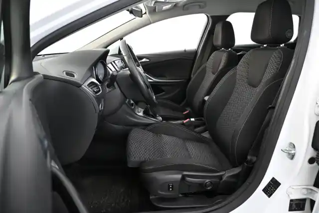 Valkoinen Farmari, Opel Astra – RST-779