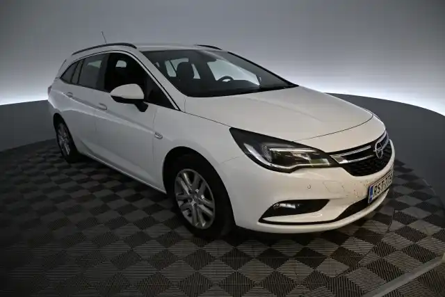 Valkoinen Farmari, Opel Astra – RST-779
