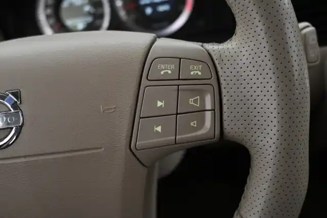 Musta Farmari, Volvo V70 – RSU-163