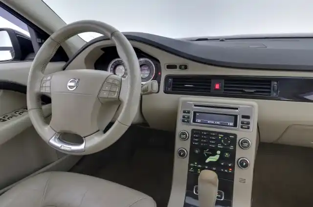 Musta Farmari, Volvo V70 – RSU-163