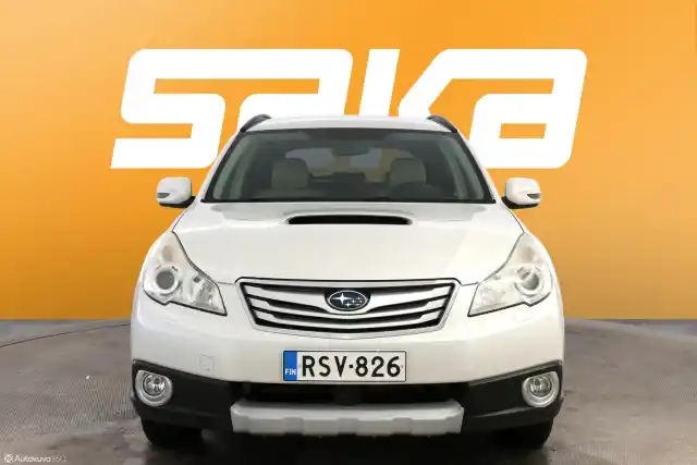 Valkoinen Farmari, Subaru Outback – RSV-826