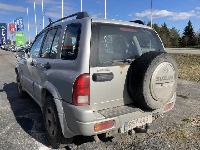 Hopea Henkilöauto, Suzuki Vitara – RSY-443