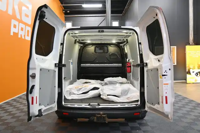 Valkoinen Pakettiauto, Ford Transit Custom – RSZ-332