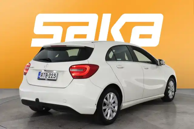 Valkoinen Viistoperä, Mercedes-Benz A – RTB-223