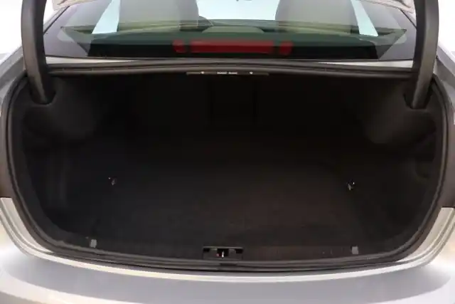 Harmaa Sedan, Volvo S60 – RTC-866